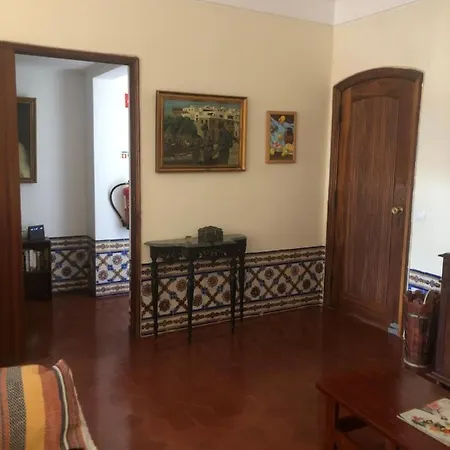 Maria Quarto em Acomodações Particulares *